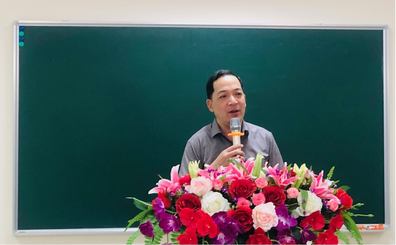 Tiến sĩ Nguyễn Huy Hoàng TTVCC Phó Hiệu trg Trg CBTT phát biểu khai giảng khóa học